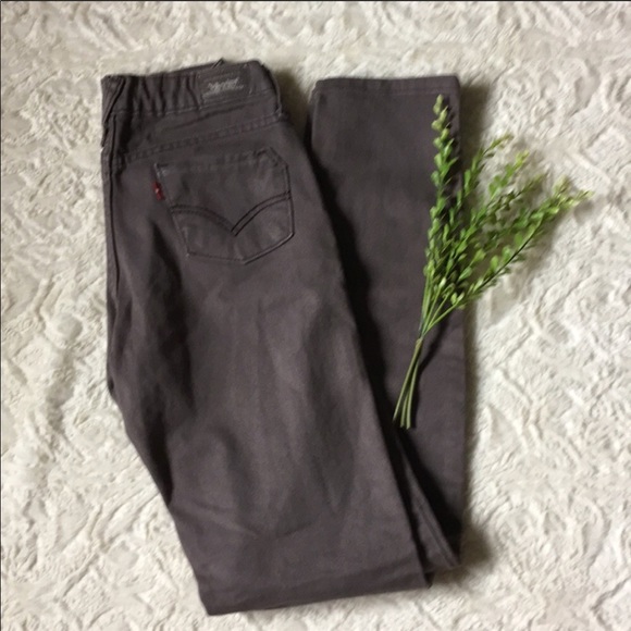 Levi Strauss Skinny Jeans - Picture 3 of 6